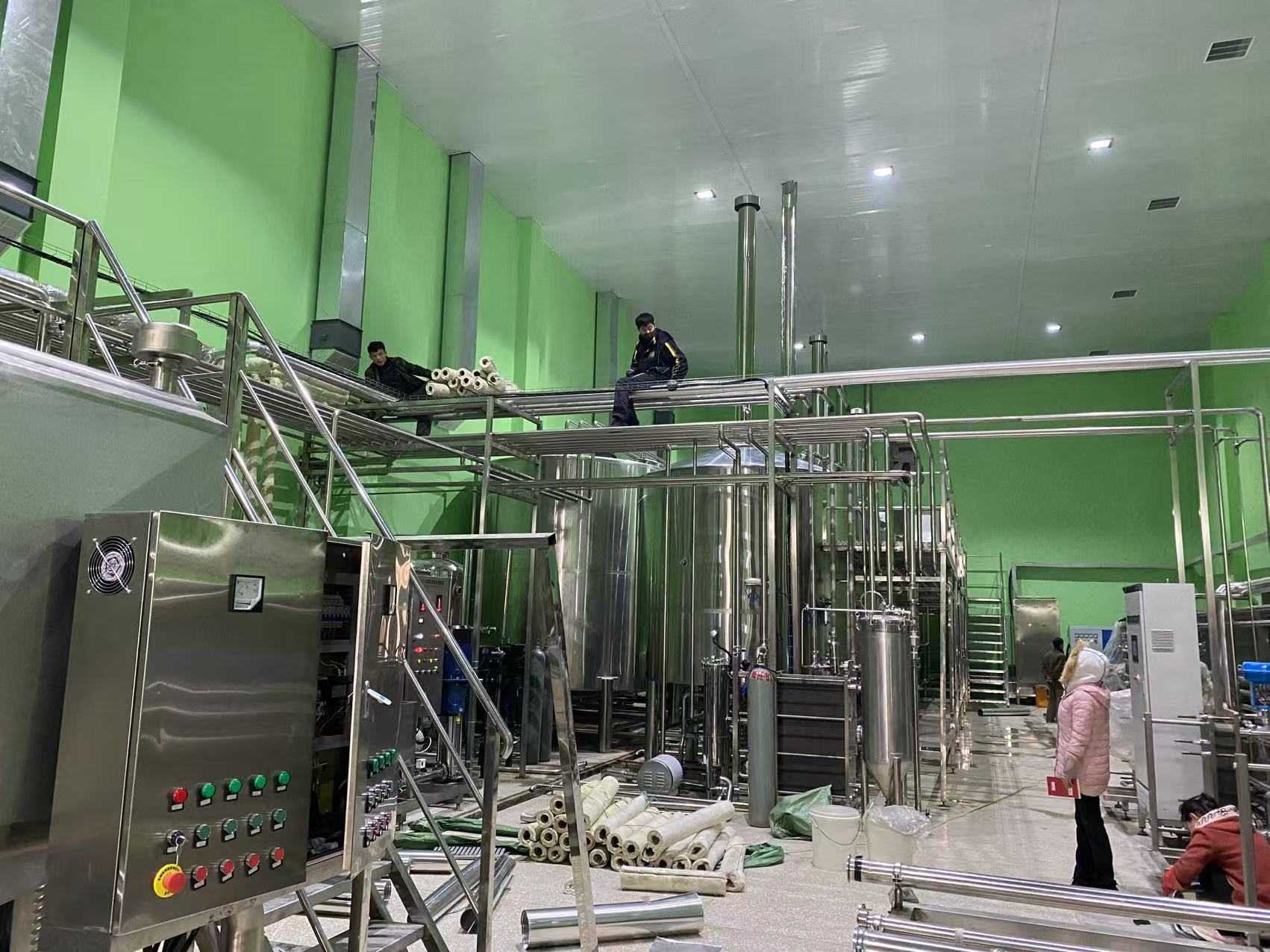 壤塘精酿啤酒设备厂—精酿啤酒设备制造：传承工艺与创新科技的交融